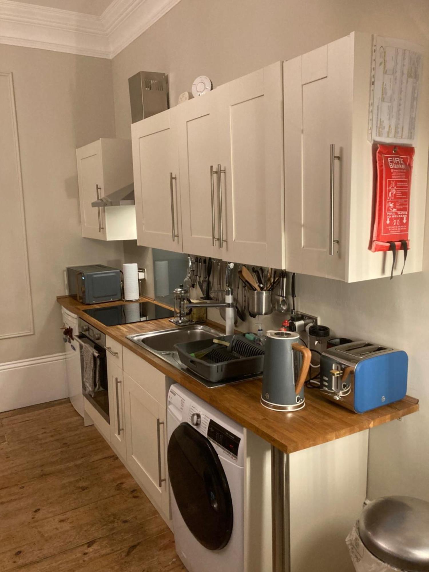 Beautiful One Bedroom Flat With Private Balcony 52m2 *