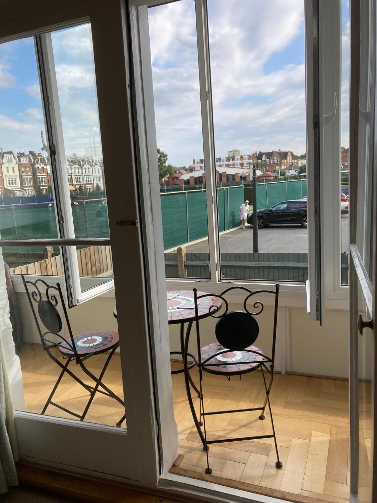Beautiful One Bedroom Flat With Private Balcony 52m2 Apartamento *